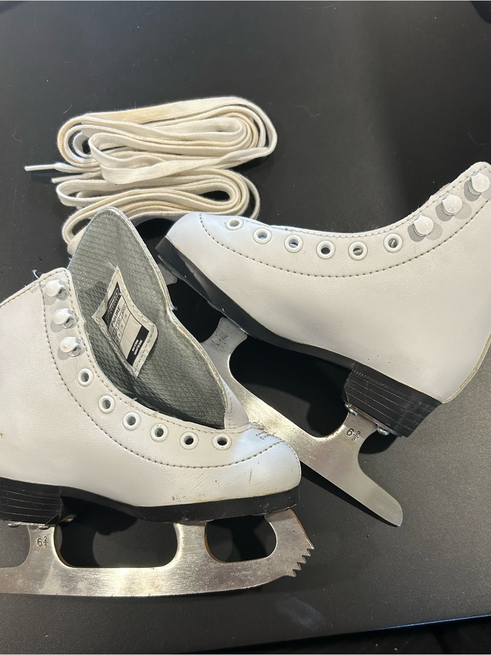 Classic White Toddlers Figure Ice Skates